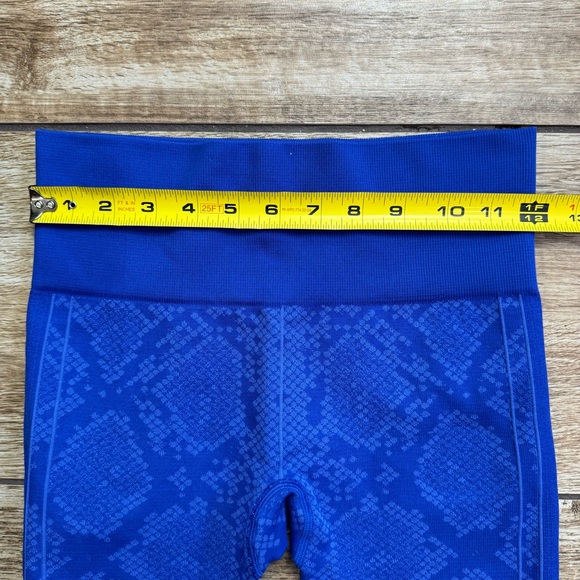 Lululemon Ebb To Street Pant Size 4 Heathered Sapphire Blue Seamless Leggings - Picture 12 of 16